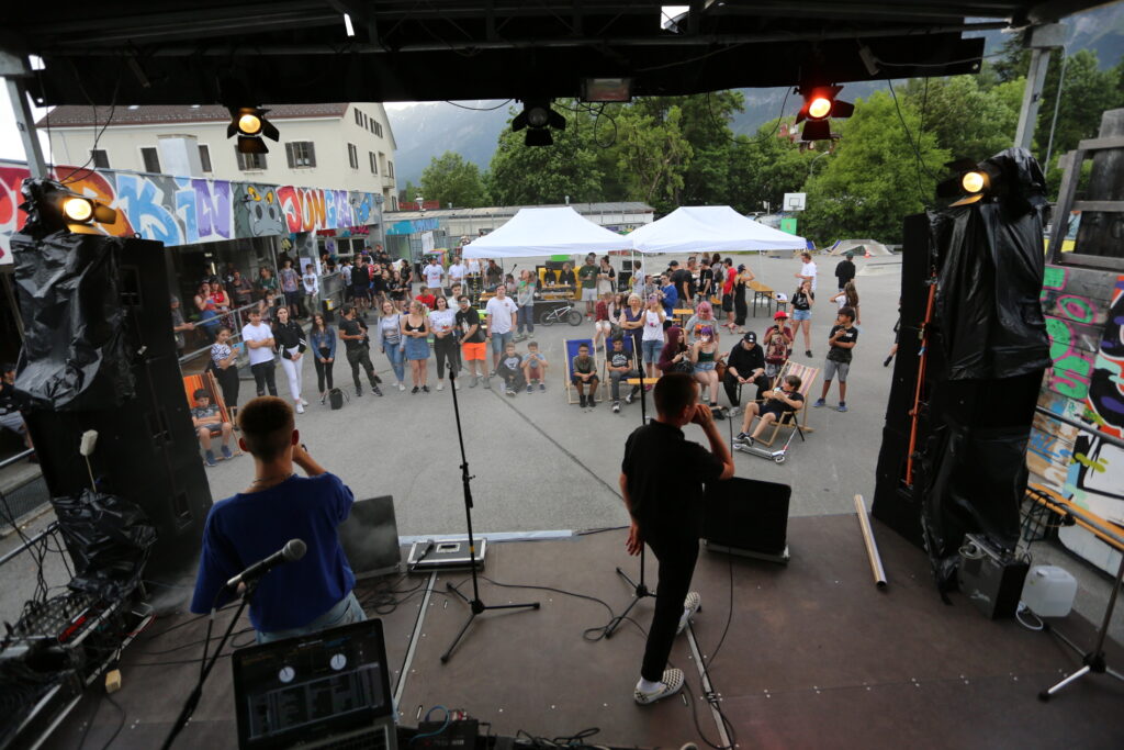 Bild vom Jugendfest mit dem Park In